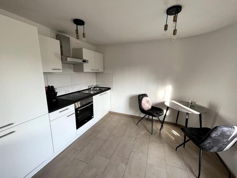 City Appartement Direkt Am Schloss! Karlsruhe Ngoại thất bức ảnh